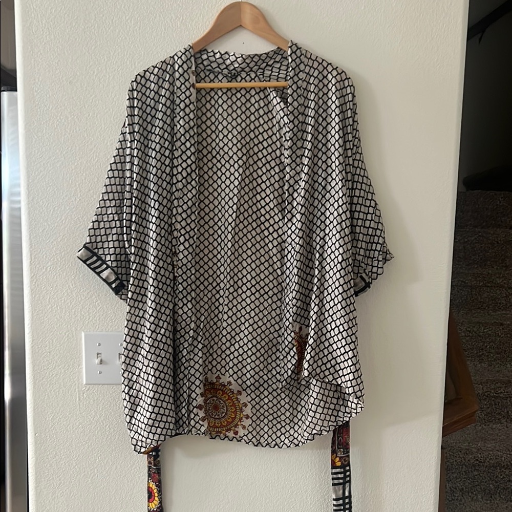 Black and White Patterned Kimono